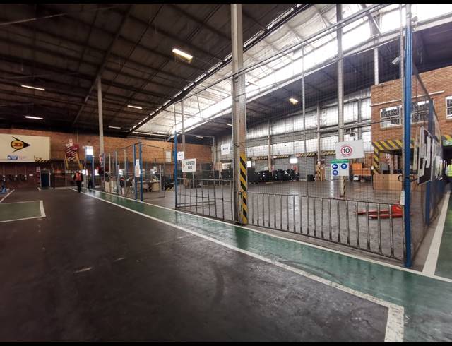 19,294M² FACTORY TO LET IN JET PARK